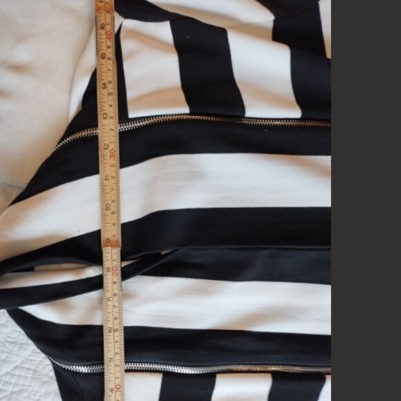 Vintage Modella Black and White Striped Shawl style Cardigan - Picture 10 of 11